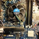 Foto eines Mainboards in einem Standard-PC
